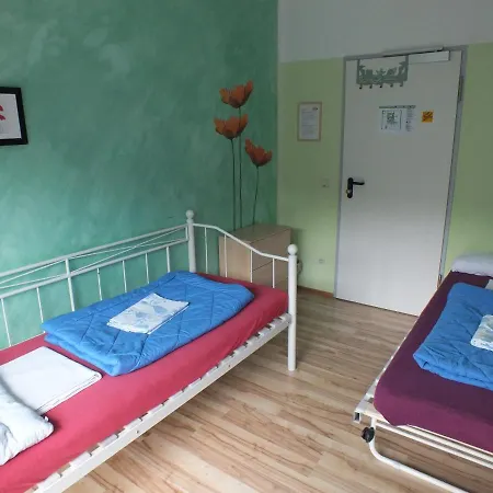 Hostal Max *
